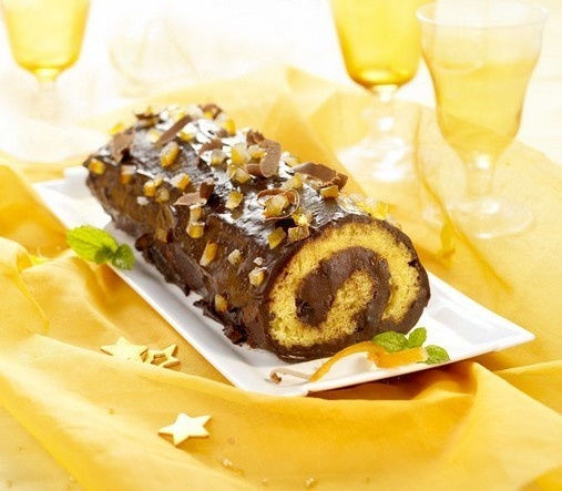 Bûche de Noël au chocolat et à l’orange toute bio Bûche de Noël au chocolat et à l’orange toute bio