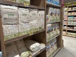 427-biocoop-magasin-bio-avignon-montfavet-la-vie-en-bieau-couche-bebe-maman.webp