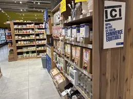 427-biocoop-magasin-bio-avignon-montfavet-la-vie-en-bieau-entretien-maison-vrac-liquide.webp