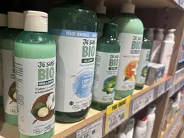 427-biocoop-magasin-bio-avignon-montfavet-la-vie-en-bieau-shampoing-produit-bien-etre-cosmetique.webp